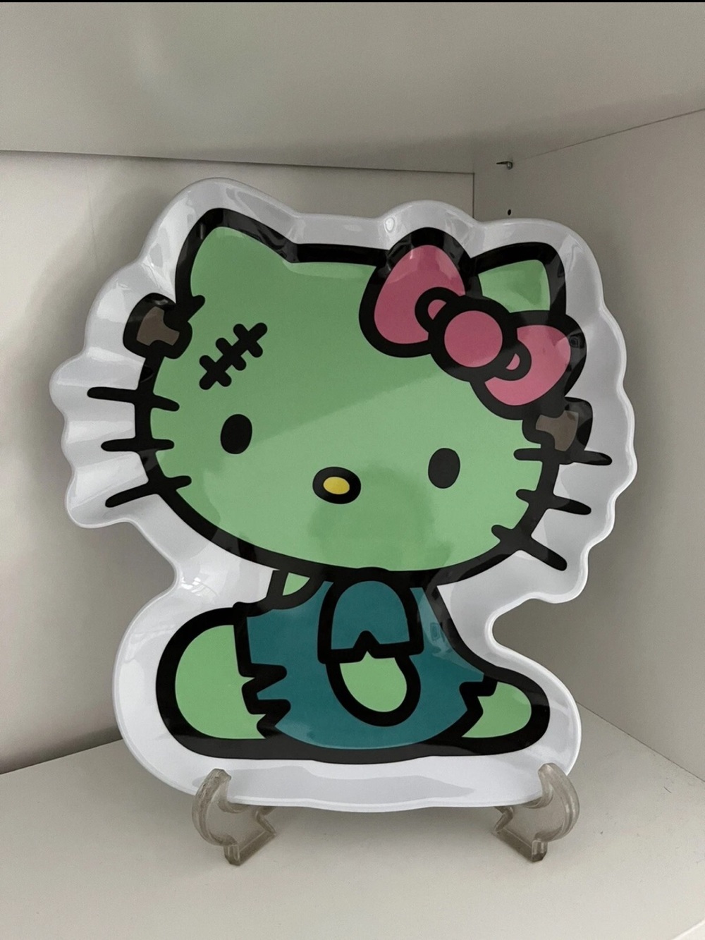 (2) Hello Kitty Set of 2 11x12 Frankenstein platters - Picture 2 of 3